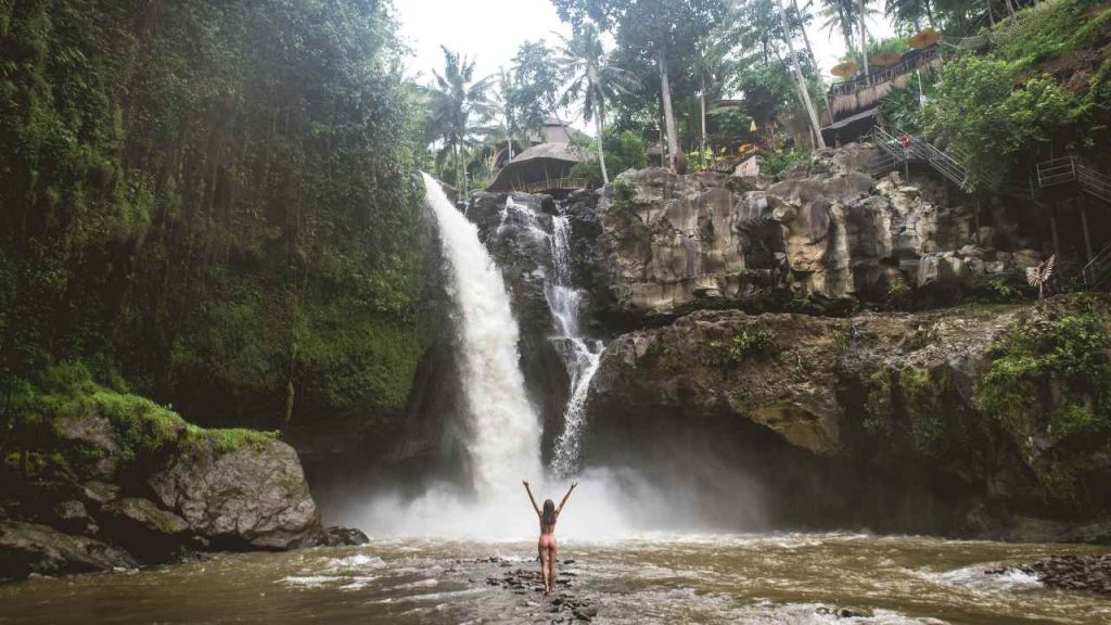 tegenungan waterfall kemenuh