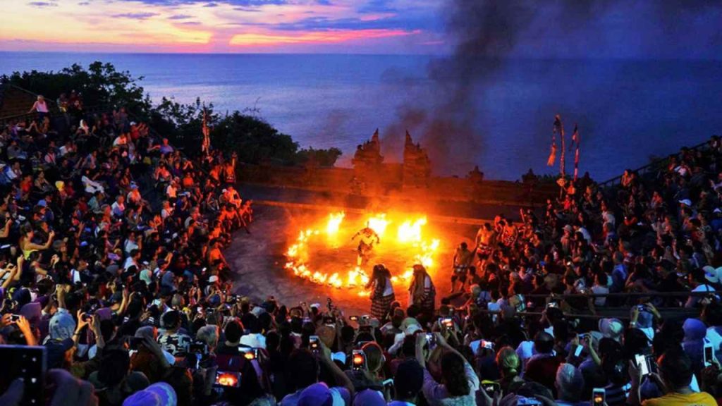 Uluwatu Temple and Kecak & Fire Dance Performance